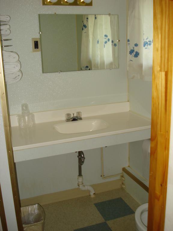Motel Cedar Grove 2*